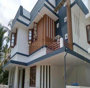Gallery Cover Image of 1350 Sq.ft 3 BHK Independent House for buy in Thrippunithura for 5500000
