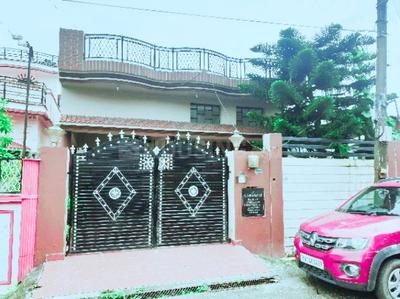 Gallery Cover Image of 2000 Sq.ft 3 BHK Villa for buy in Subhash Nagar for 9000000