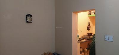 Gallery Cover Image of 600 Sq.ft 1 BHK Independent Floor for rent in Singasandra for 5500