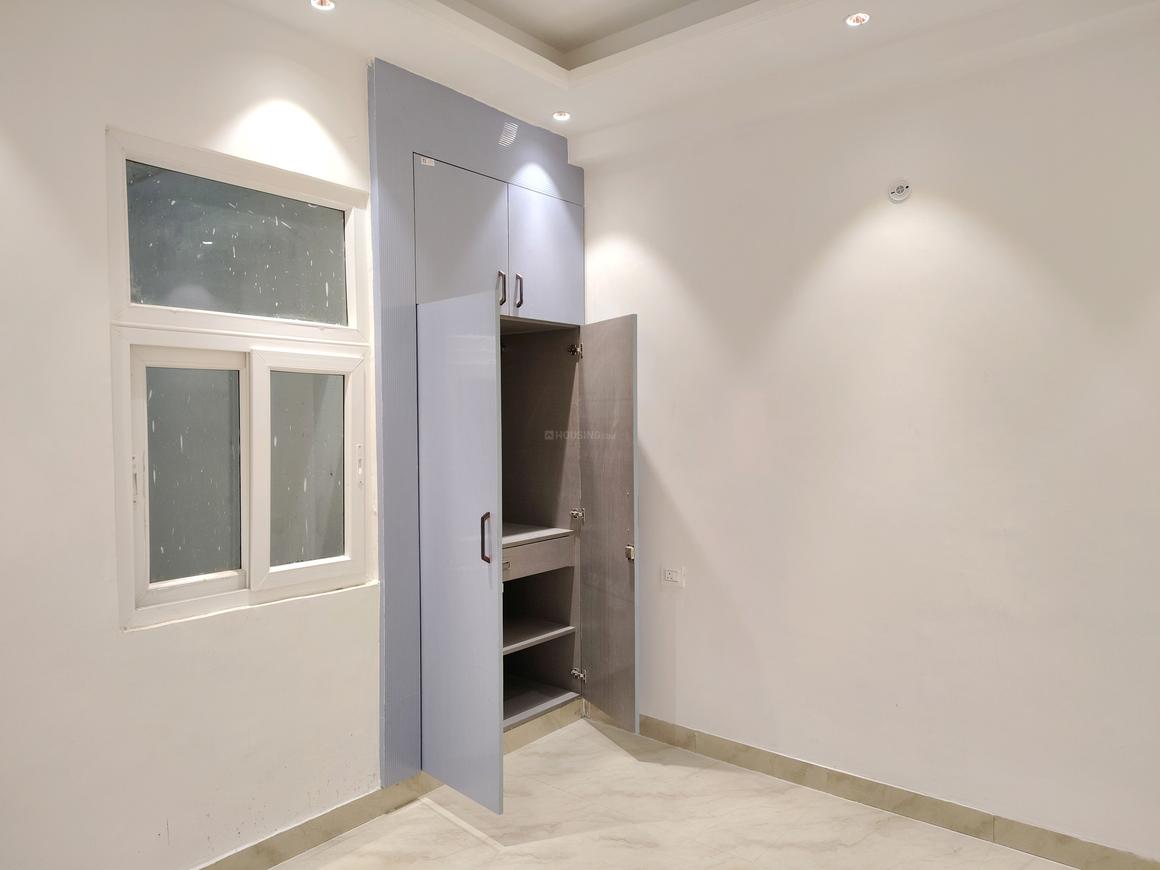 Vihaan Valencia - Image 11