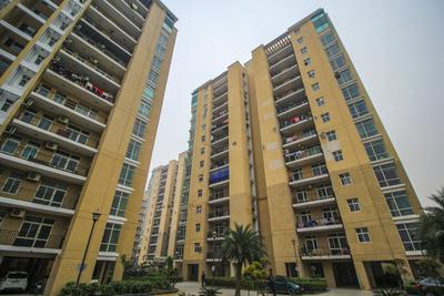 Gallery Cover Image of 1600 Sq.ft 3 BHK Apartment for buy in Sector 78 for 5600000