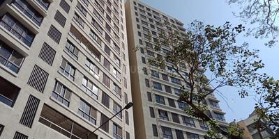 Gallery Cover Image of 40600 Sq.ft 5 BHK Apartment for buy in Malad East for 75700000