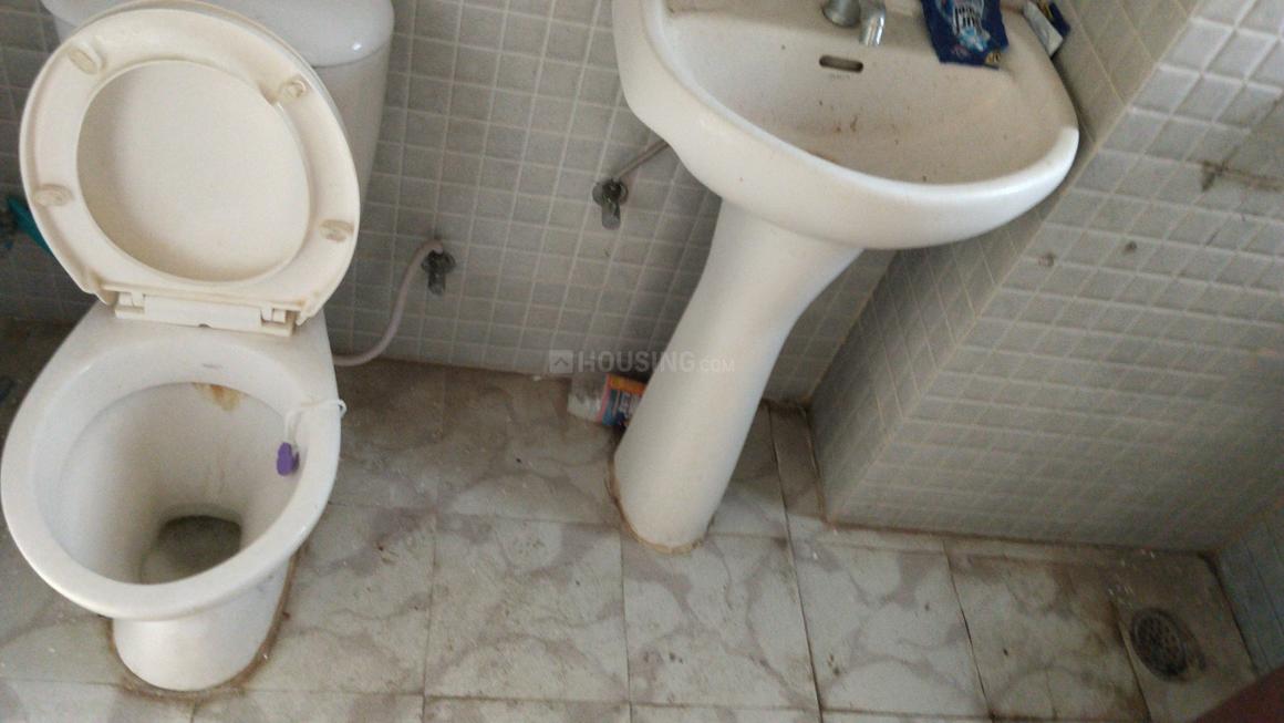 Amrapali Centurian Park - Image 10