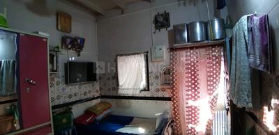 Gallery Cover Image of 400 Sq.ft 1 BHK Independent House for buy in Malad East for 2400000