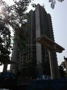 Gallery Cover Image of 800 Sq.ft 2 BHK Apartment for buy in Borivali West for 19500000