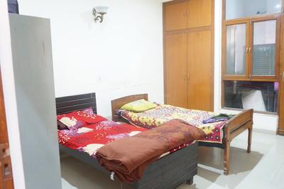 Bedroom Image of Shree Shyam PG in Sector 43