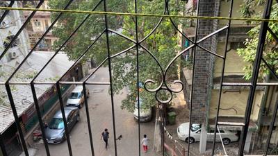 Balcony Image of Girl in Andheri West