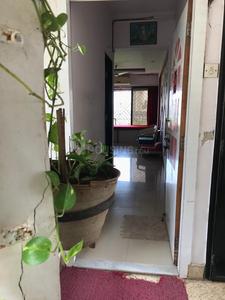 Gallery Cover Image of 540 Sq.ft 2 BHK Apartment for buy in Malad West for 10000000