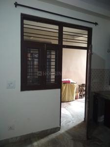 Gallery Cover Image of 200 Sq.ft 1 RK Apartment for rent in Sector 37 for 4500