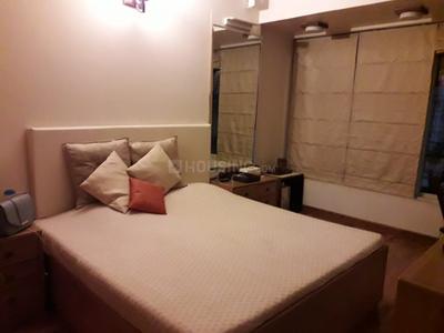Gallery Cover Image of 1500 Sq.ft 3 BHK Apartment for buy in Prabhadevi for 42000000