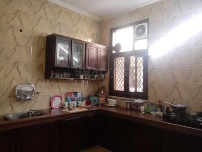 5+ BHK Independent House