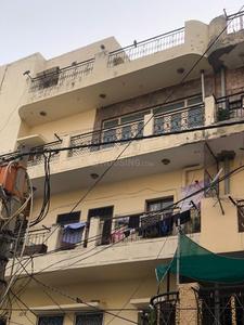 Gallery Cover Image of 1200 Sq.ft 3 BHK Independent Floor for buy in Mayur Vihar II for 9000000