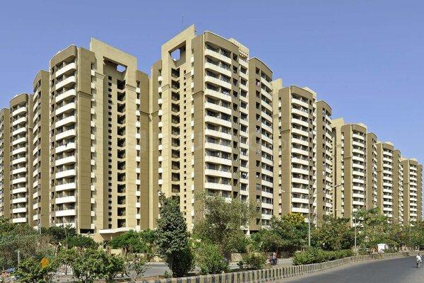 2 bhk flat in srishti mira road