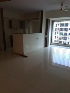Gallery Cover Image of 850 Sq.ft 2 BHK Apartment for buy in Dahisar East for 11700000