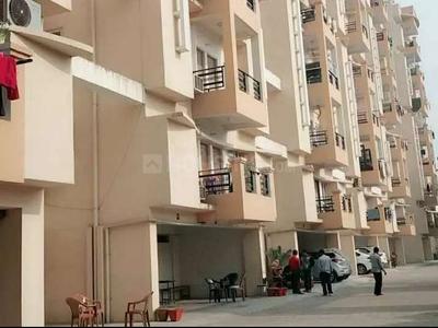 Gallery Cover Image of 1800 Sq.ft 3 BHK Apartment for buy in Mahanagar for 9000000