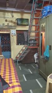 Gallery Cover Image of 480 Sq.ft 2 BHK Independent House for buy in Malad West for 2600000