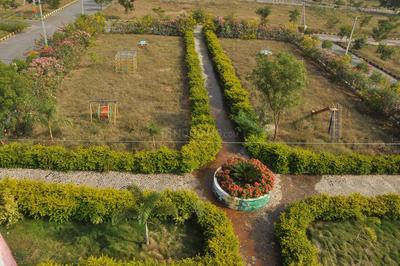 Gallery Cover Image of Sq.ft Residential Plot for buy in Yadagirigutta for 1000000