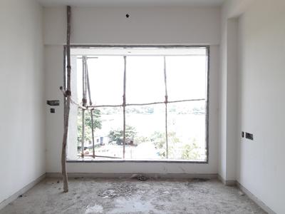 Gallery Cover Image of 650 Sq.ft 1 BHK Apartment for buy in Malad West for 8200000