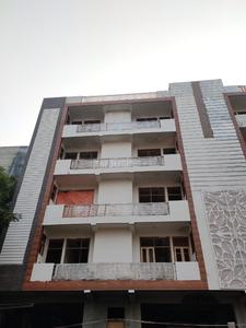 Gallery Cover Image of 1200 Sq.ft 3 BHK Independent Floor for buy in Sector 33 for 4200000
