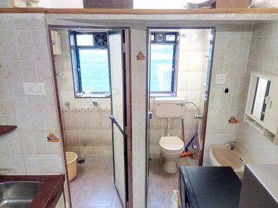 Bathroom Image of Patels in Santacruz West