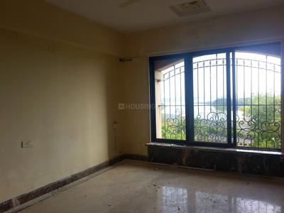 Gallery Cover Image of 1150 Sq.ft 2 BHK Apartment for buy in Malad West for 21000000