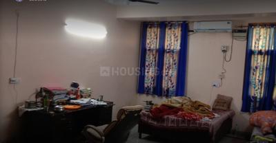 न्यू अशोक नगर में रॉयल पीजी में बेडरूम की तस्वीर