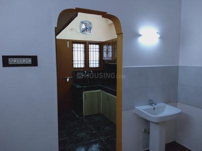 Gallery Cover Image of 1096 Sq.ft 2 BHK Independent Floor for buy in Valasaravakkam for 9500000