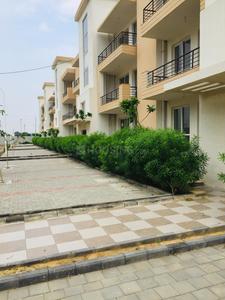 Gallery Cover Image of 1045 Sq.ft 3 BHK Apartment for buy in Sector 75 for 3190000