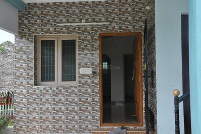 Gallery Cover Image of 490 Sq.ft 1 BHK Villa for buy in Veppampattu for 2000000