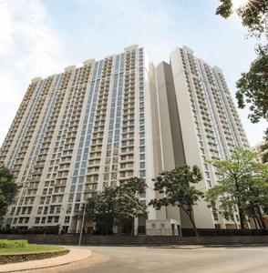 2 bhk flat in hiranandani powai price