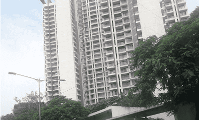 Gallery Cover Image of 1390 Sq.ft 3 BHK Apartment for buy in Mulund West for 27700000