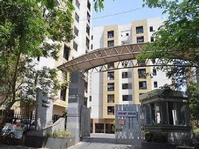 Gallery Cover Image of 687 Sq.ft 1 BHK Apartment for buy in Mulund West for 11900000