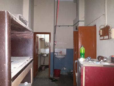 Gallery Cover Image of 700 Sq.ft 2 BHK Apartment for rent in Tollygunge for 11000