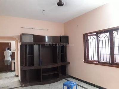 Gallery Cover Image of 1000 Sq.ft 2 BHK Independent Floor for rent in Velachery for 20000