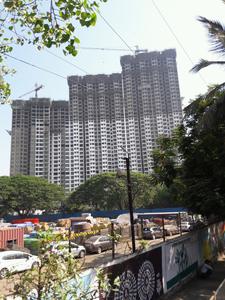 Gallery Cover Image of 855 Sq.ft 1.5 BHK Apartment for buy in Kanjurmarg West for 12500000