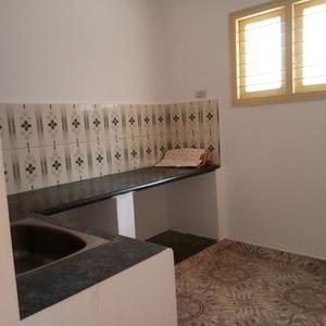 Gallery Cover Image of 500 Sq.ft 1 BHK Independent Floor for rent in Jogupalya for 10000