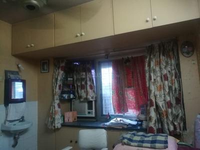 Gallery Cover Image of 2290 Sq.ft 4 BHK Independent Floor for buy in Kandivali West for 35000000