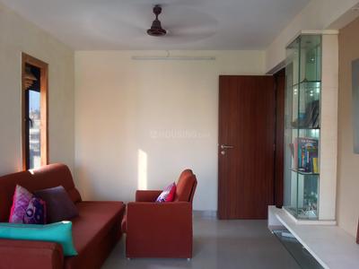 Gallery Cover Image of 600 Sq.ft 1 BHK Apartment for buy in Khar West for 27500000