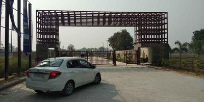 Gallery Cover Image of 1144 Sq.ft 3 BHK Independent Floor for buy in Hazratganj for 1899000