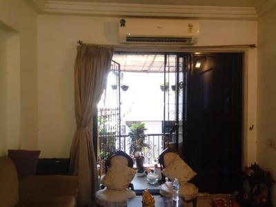 Gallery Cover Image of 695 Sq.ft 2 BHK Apartment for buy in Prabhadevi for 28000000