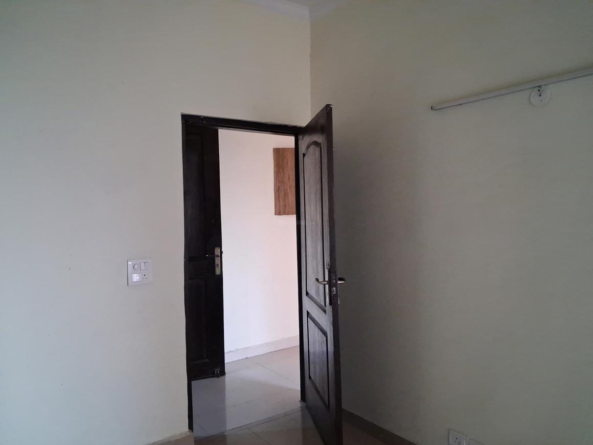 Amrapali Sapphire - Image 6