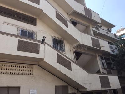 Gallery Cover Image of 750 Sq.ft 2 BHK Independent House for buy in Malad West for 16000000