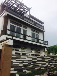 Gallery Cover Image of 5500 Sq.ft 5 BHK Villa for buy in DLF Farms for 57000000
