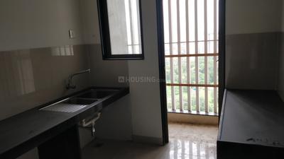 Gallery Cover Image of 820 Sq.ft 2 BHK Apartment for buy in Thane West for 9100000