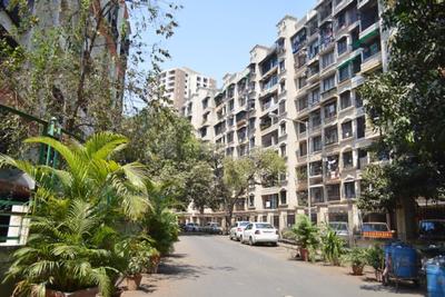 Gallery Cover Image of 1100 Sq.ft 2 BHK Apartment for buy in Borivali East for 19500000