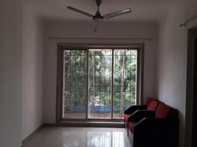 Gallery Cover Image of 640 Sq.ft 1 BHK Apartment for buy in Malad West for 11000000