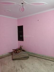 Gallery Cover Image of 500 Sq.ft 1 BHK Independent Floor for buy in Dwarka Mor for 1500000