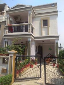 Gallery Cover Image of 1800 Sq.ft 3 BHK Villa for buy in Vasundhara Estate, Mango for 8500000