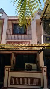 Gallery Cover Image of 500 Sq.ft 2 BHK Independent House for buy in Kandivali West for 9000000