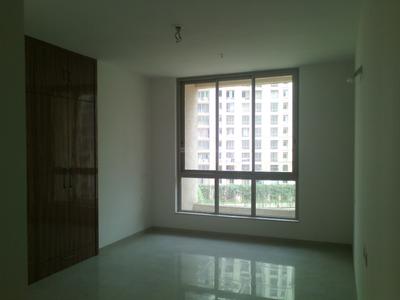 Gallery Cover Image of 1050 Sq.ft 2 BHK Apartment for rent in Hiranandani Estate for 28000